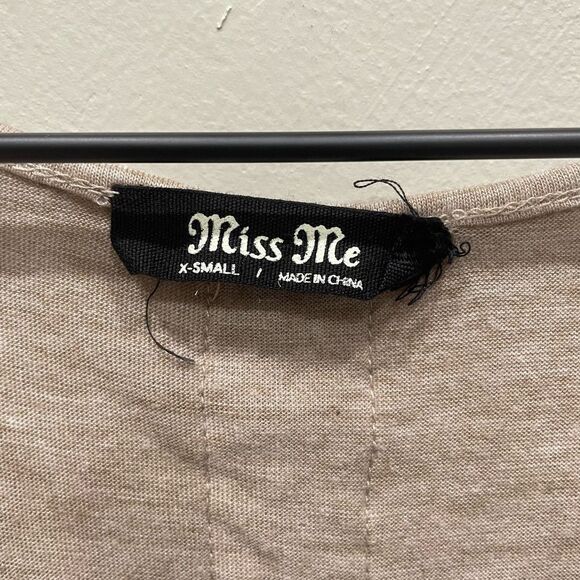 Miss Me Heathered Knit V-Neck Top - Size: XS - Picture 5 of 9